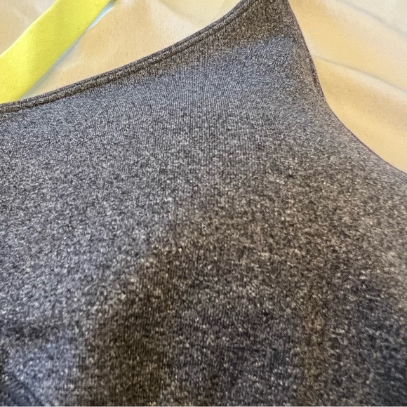Lucy High Impact Adjustable Workout Sports Bra w/Removable Pads Size Medium EUC - Picture 6 of 14